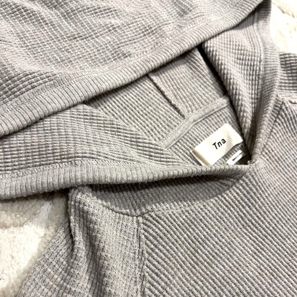 TNA sweater - Picture 2 of 2